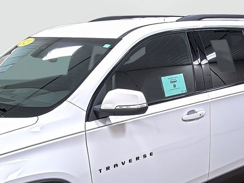 Used 2023 Chevrolet Traverse LT w/ Midnight/Sport Edition FWD image 8