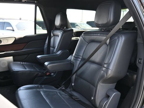 Used 2023 Lincoln Navigator Reserve AWD/4WD image 20