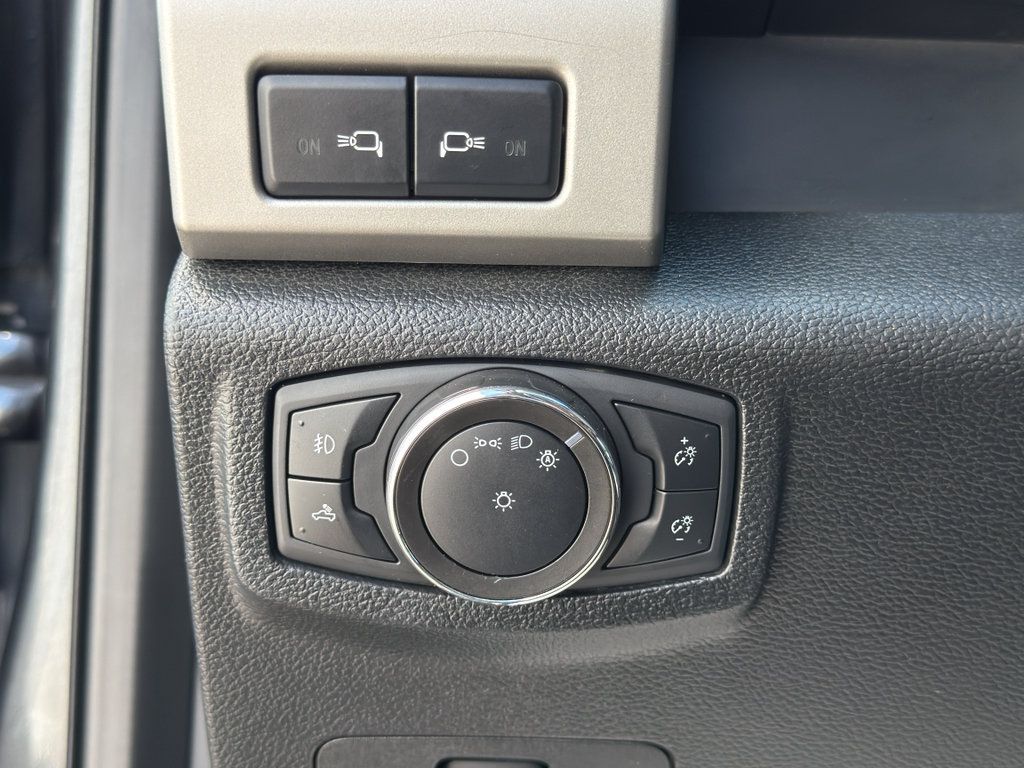 Used 2020 Ford F250 Lariat w/ Lariat Value Package AWD/4WD image 22