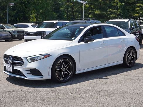 Used 2022 Mercedes-Benz A 220 4MATIC image 7