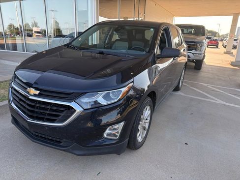 Used 2020 Chevrolet Equinox LS w/ LS Convenience Package FWD image 1