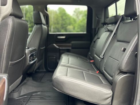 Used 2022 GMC Sierra 2500 SLT w/ SLT Convenience Package AWD/4WD image 16