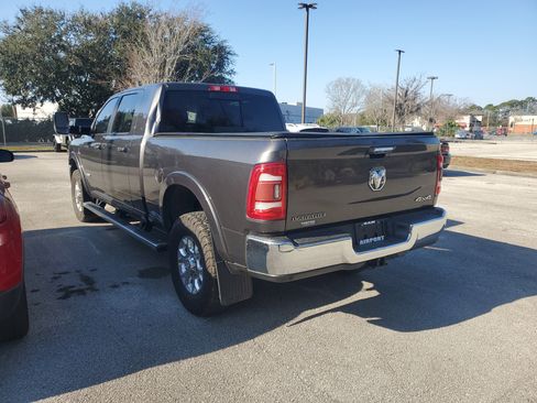 Used 2019 RAM 2500 Laramie w/ Cold Weather Group image 3