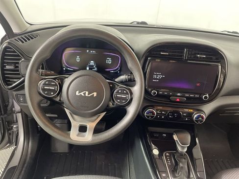 Used 2023 Kia Soul S image 12