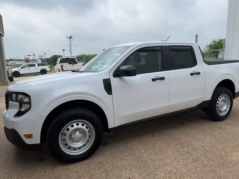 New 2026 Ford Maverick XL FWD image 4