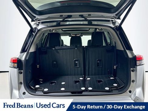 Used 2022 Nissan Pathfinder Platinum w/ Cargo Package image 30