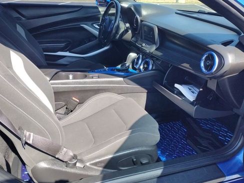 Used 2017 Chevrolet Camaro LT image 23