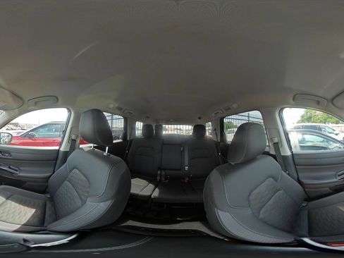 Used 2025 Nissan Pathfinder SV FWD image 40