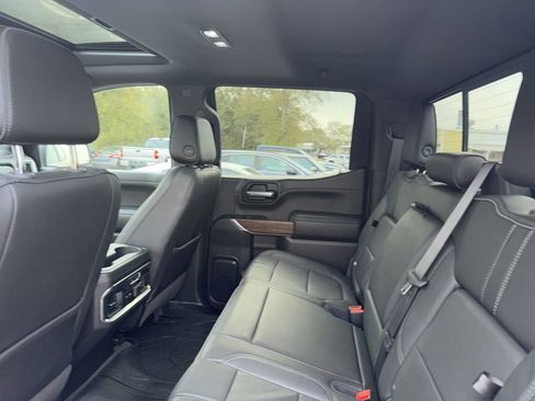 Used 2019 Chevrolet Silverado 1500 High Country w/ Technology Package image 24