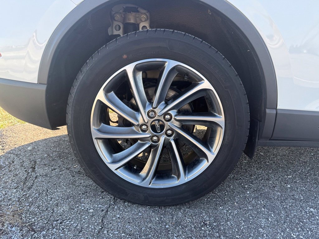 Used 2024 Lincoln Corsair AWD w/ Equipment Group 101A image 17