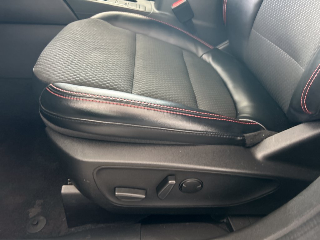 Used 2023 Ford Escape ST-Line FWD image 11