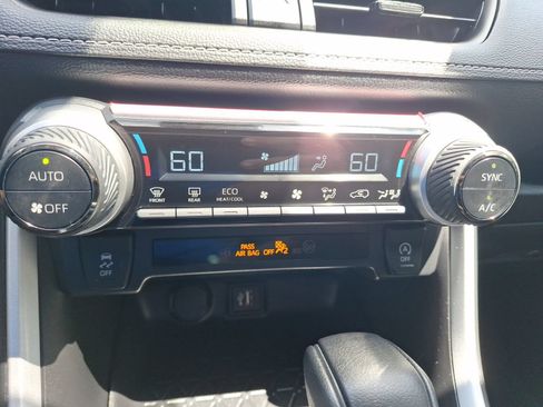 Used 2024 Toyota RAV4 XLE w/ Convenience Package FWD image 25