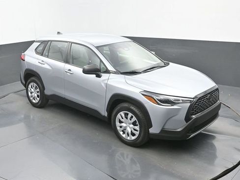 Used 2023 Toyota Corolla Cross L image 27