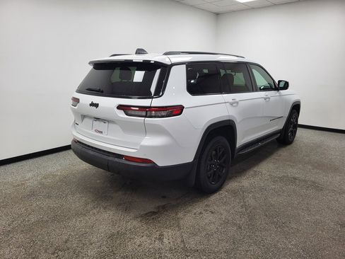 Used 2024 Jeep Grand Cherokee L Altitude image 22