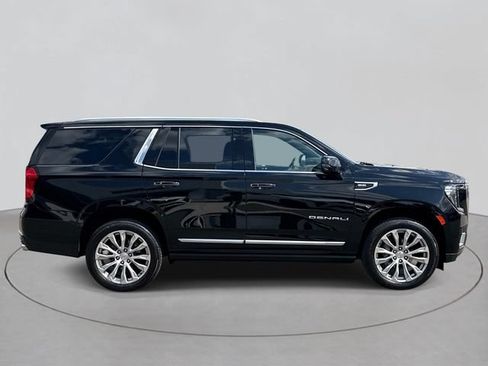 Used 2023 GMC Yukon Denali w/ Advanced Technology Package AWD/4WD image 35