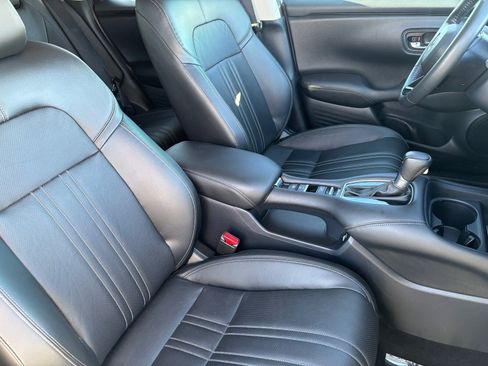 Used 2023 Honda HR-V EX-L image 15