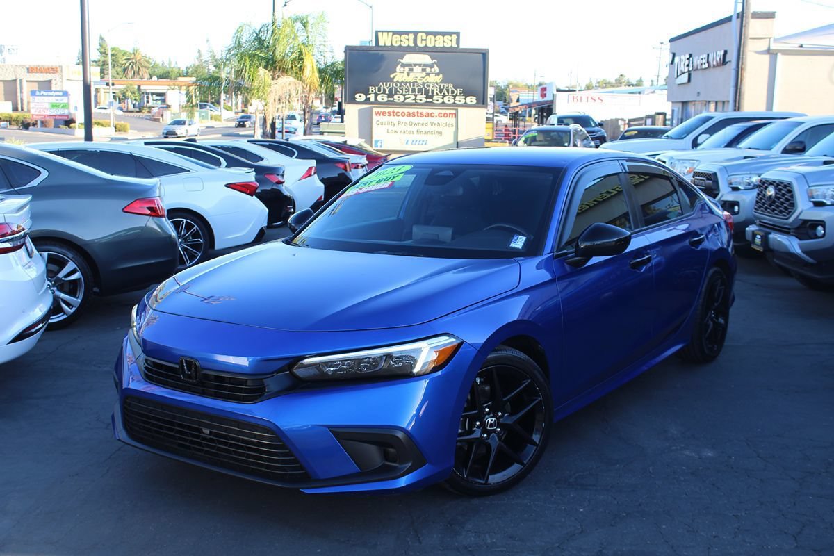 Used 2023 Honda Civic Sport image 2