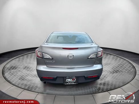 Used 2011 MAZDA MAZDA3 i Touring image 4