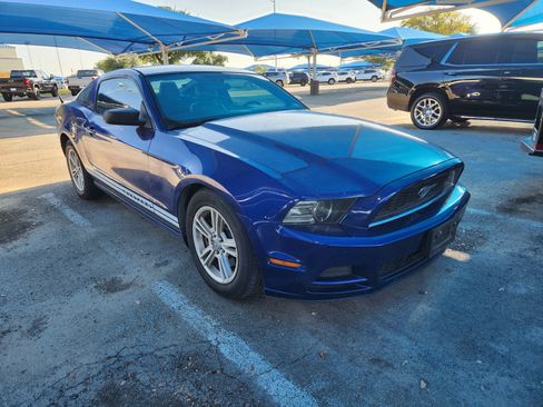 Used 2013 Ford Mustang Coupe RWD image 1