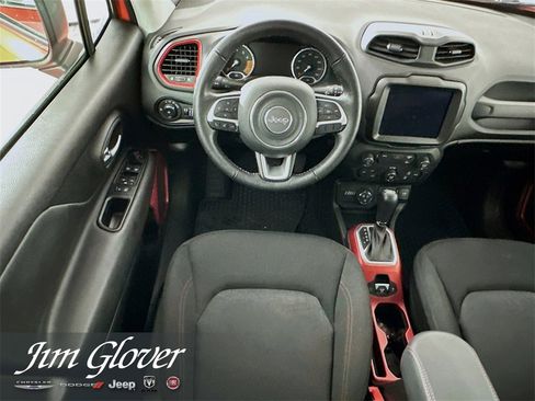 Used 2021 Jeep Renegade Trailhawk image 18