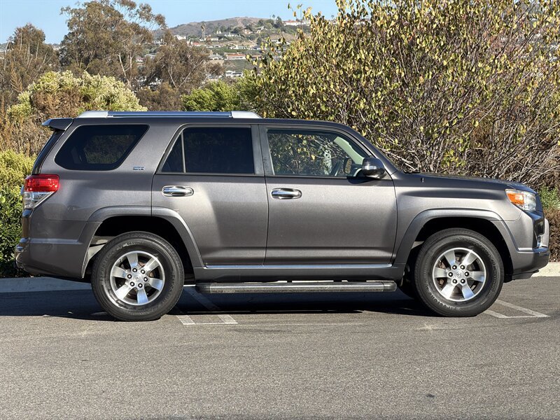 Used 2012 Toyota 4Runner SR5 w/ Convenience Pkg AWD/4WD image 8