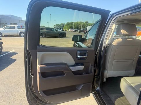 Used 2018 Chevrolet Silverado 1500 LTZ Z71 w/ LTZ Plus Package AWD/4WD image 31