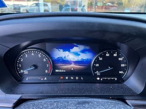 Used 2022 Ford Explorer Limited w/ Equipment Group 301A AWD/4WD image 8