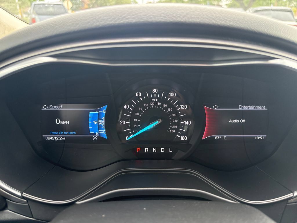 Used 2020 Ford Fusion SE FWD image 26