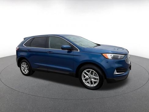 Used 2024 Ford Edge SEL AWD/4WD image 2