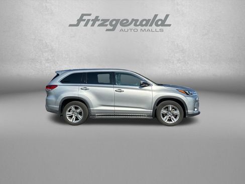 Used 2019 Toyota Highlander Limited AWD/4WD image 9