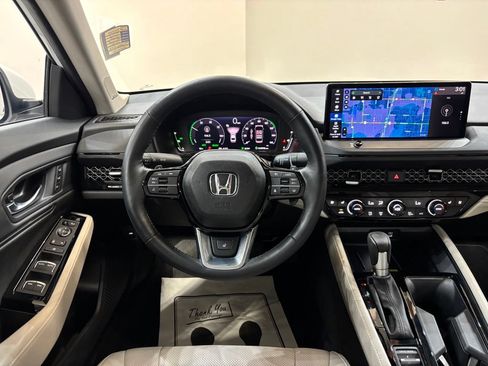 Certified 2025 Honda Accord Touring image 23