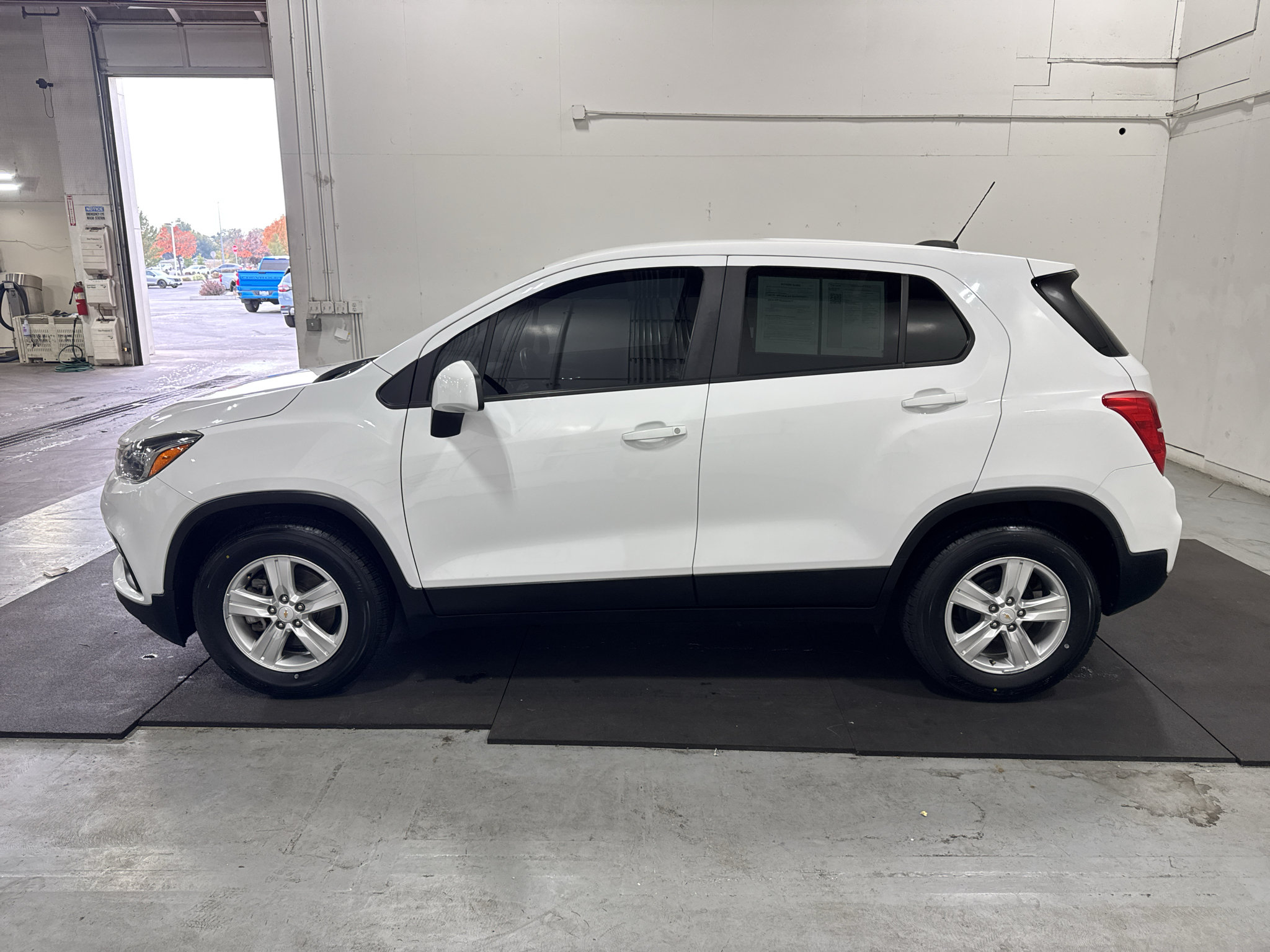 Certified 2020 Chevrolet Trax LS w/ Tint and Cruise Package FWD image 5