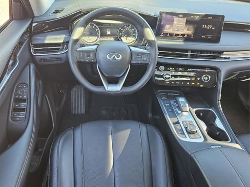 Certified 2025 INFINITI QX60 Pure image 12