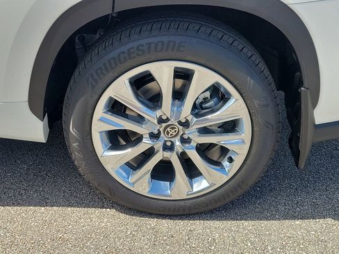 New 2026 Toyota Highlander Limited AWD/4WD image 5