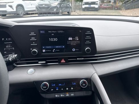 Certified 2022 Hyundai Elantra SEL FWD image 27