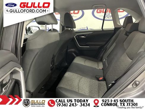 Used 2021 Toyota RAV4 XLE FWD image 14
