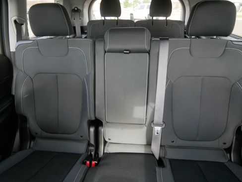 Used 2023 Jeep Grand Cherokee L Laredo w/ Luxury Tech Group I AWD/4WD image 13