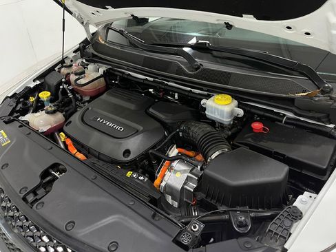 Used 2021 Chrysler Pacifica Limited w/ Premium & Safety Sphere Group image 26