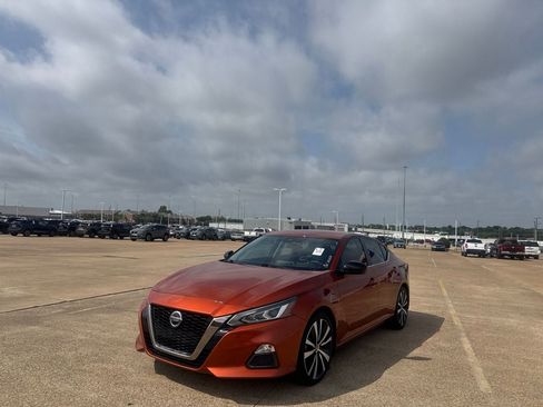 Certified 2022 Nissan Altima 2.5 SR FWD image 8