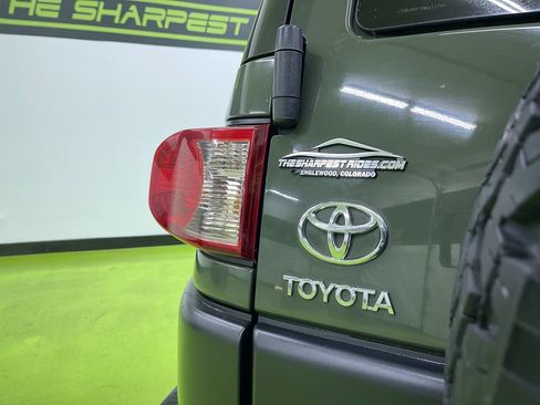 Used 2011 Toyota FJ Cruiser 4WD w/ Trail Teams Special Edition image 12