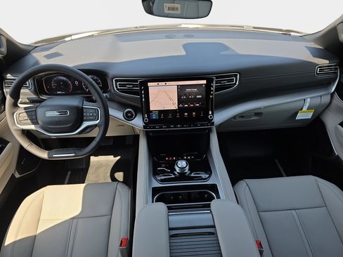 New 2026 Jeep Grand Wagoneer 4WD image 9