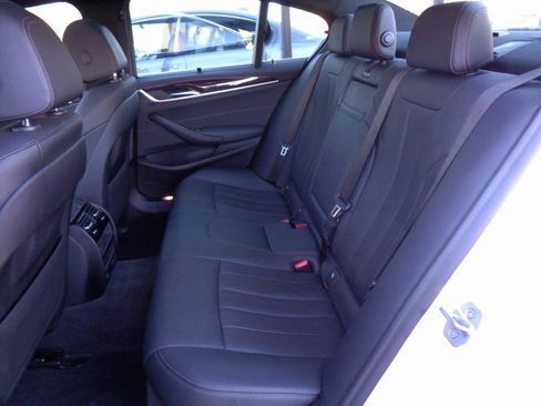 Used 2021 BMW 530i xDrive w/ Convenience Package image 17