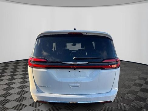 New 2026 Chrysler Pacifica Select FWD image 2