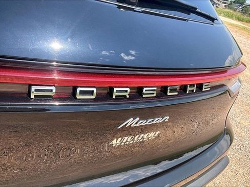Used 2024 Porsche Macan AWD/4WD image 24