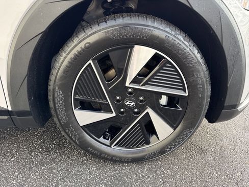 Certified 2025 Hyundai Ioniq 5 SEL image 9