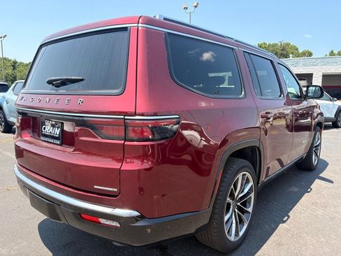 Used 2022 Jeep Wagoneer Series III w/ Premium Group I AWD/4WD image 8