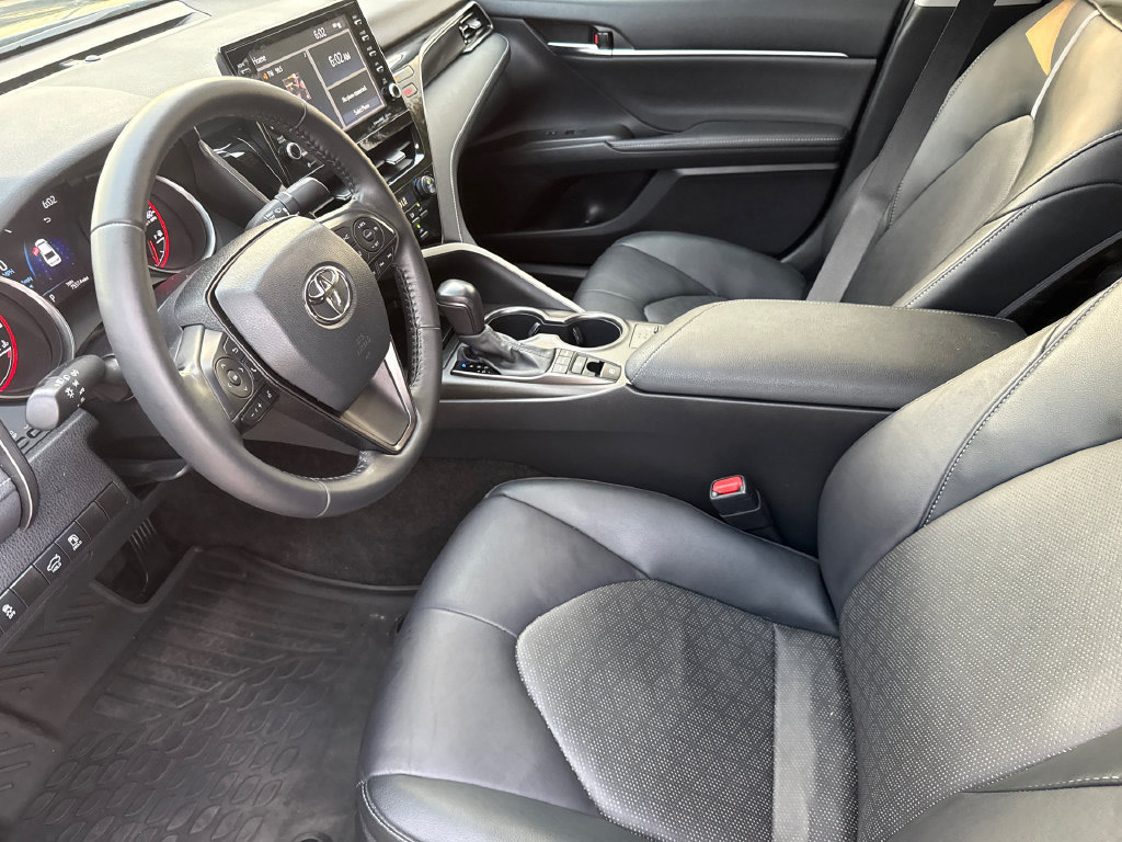 Used 2022 Toyota Camry XSE FWD image 17