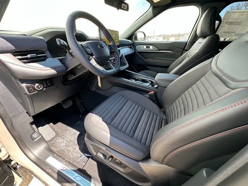 New 2026 Ford Explorer ST-Line AWD/4WD image 14