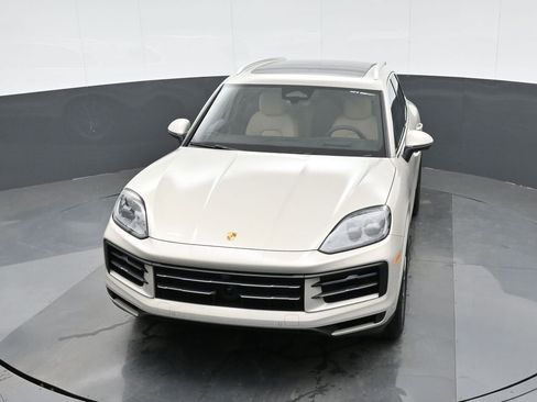 New 2026 Porsche Cayenne image 33