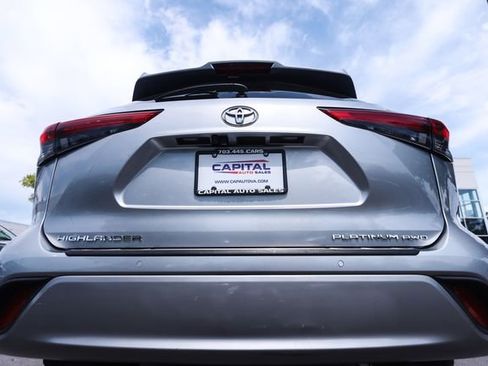 Used 2020 Toyota Highlander Platinum AWD/4WD image 15